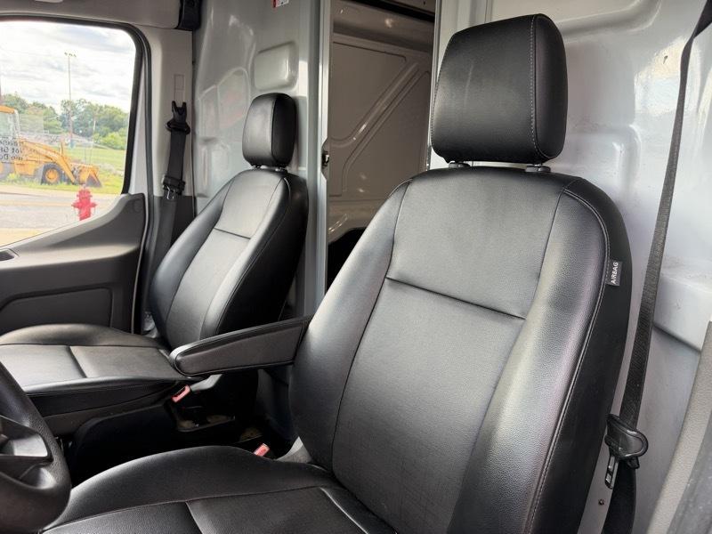 Ford Transit 250 Van 2023