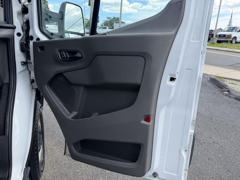 Ford Transit 250 Van 2023