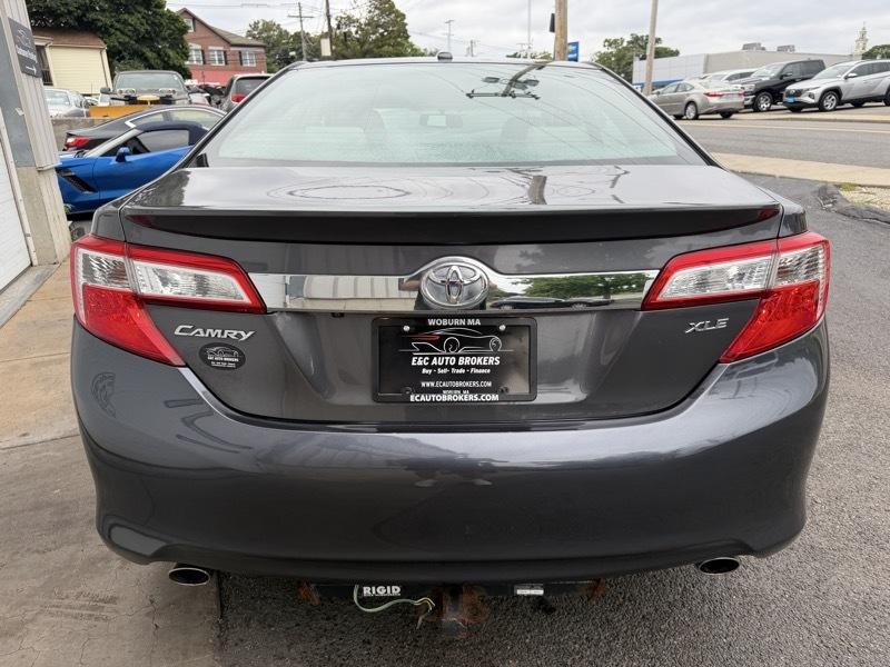 Toyota Camry XLE V6 2014