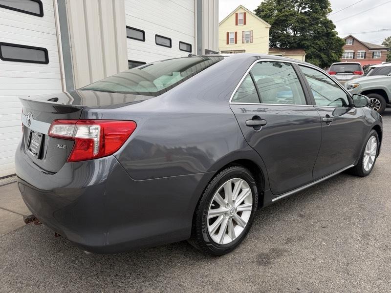 Toyota Camry XLE V6 2014
