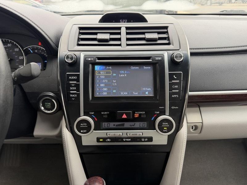 Toyota Camry XLE V6 2014