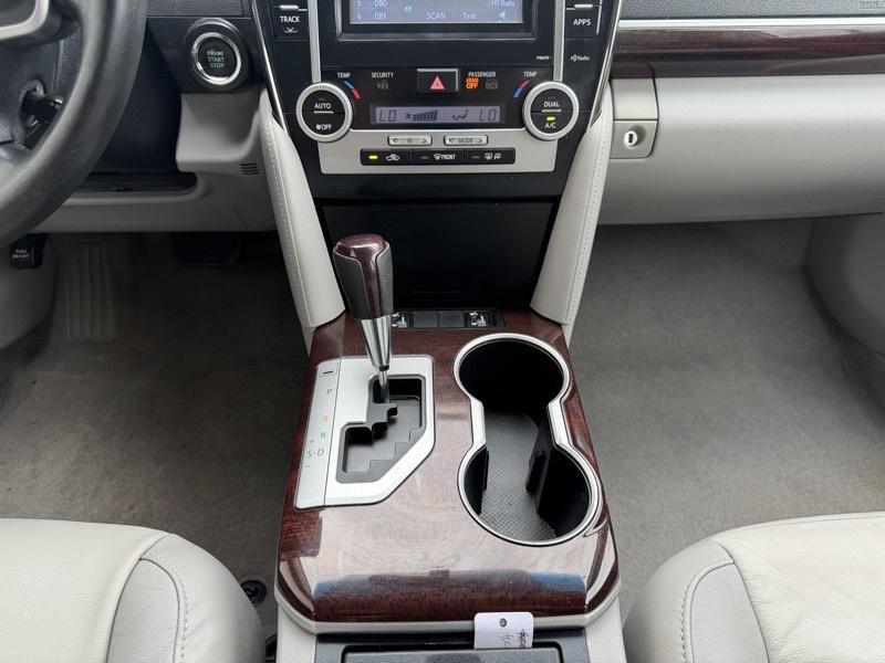 Toyota Camry XLE V6 2014