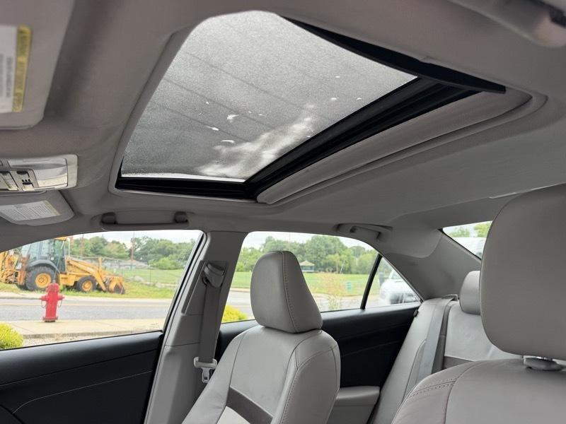 Toyota Camry XLE V6 2014