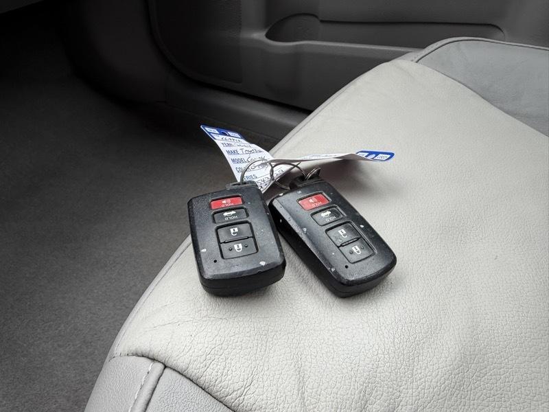 Toyota Camry XLE V6 2014