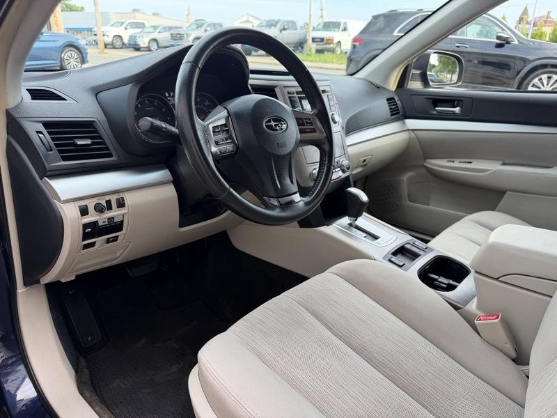 Subaru Outback 2.5i Premium 2013