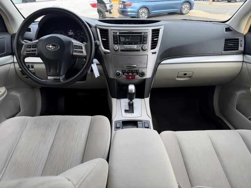 Subaru Outback 2.5i Premium 2013
