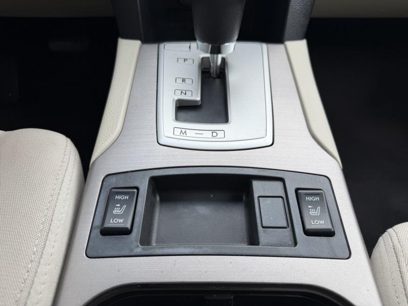Subaru Outback 2.5i Premium 2013