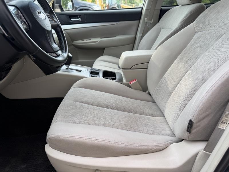 Subaru Outback 2.5i Premium 2013