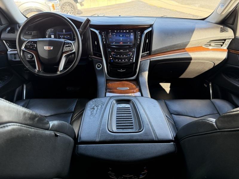 Cadillac Escalade Premium 4WD 2018