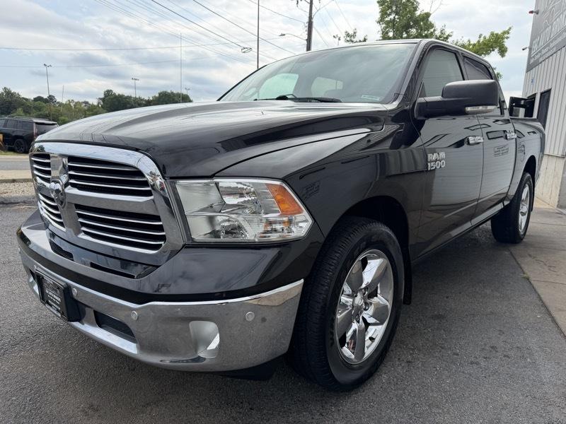 RAM 1500 Big Horn Crew Cab 4WD 2017