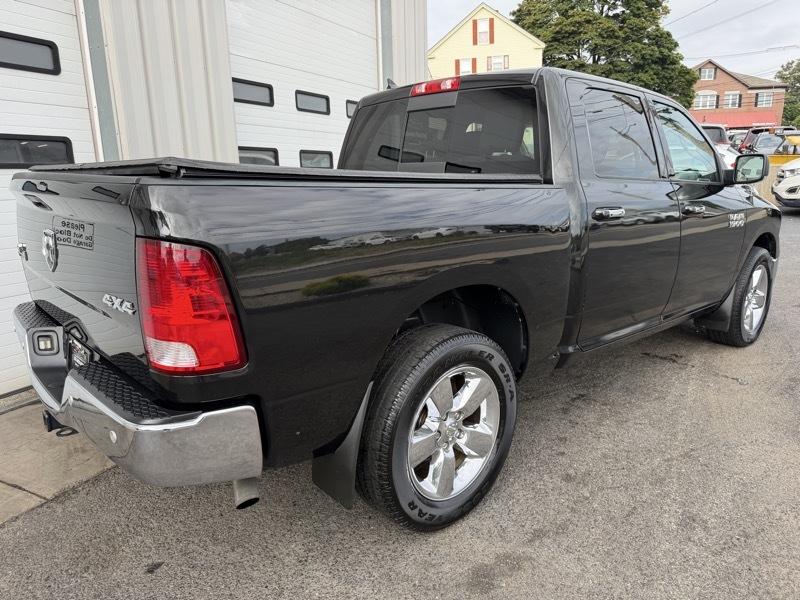 RAM 1500 Big Horn Crew Cab 4WD 2017
