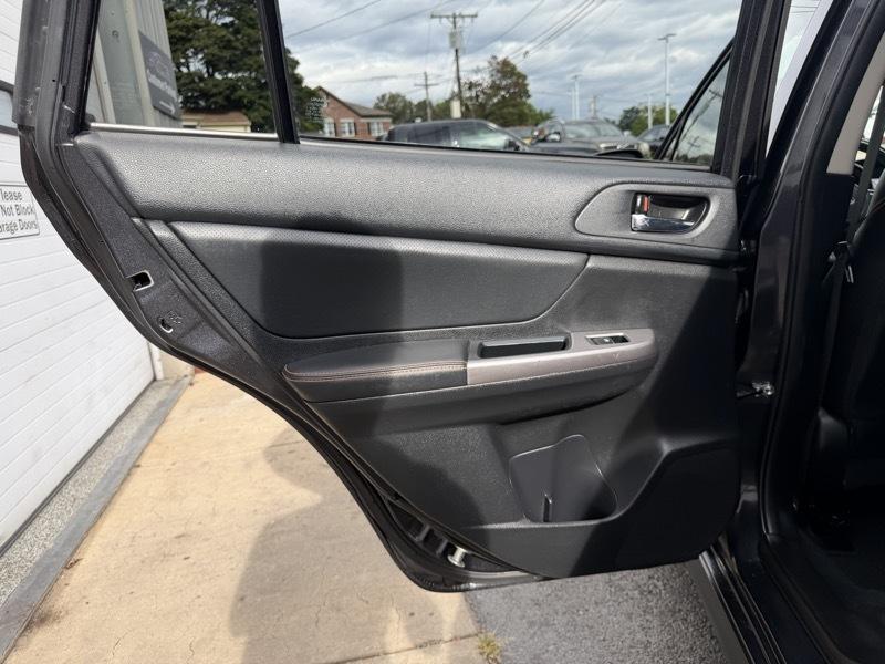 Subaru Crosstrek 2.0i Limited PZEV CVT 2016