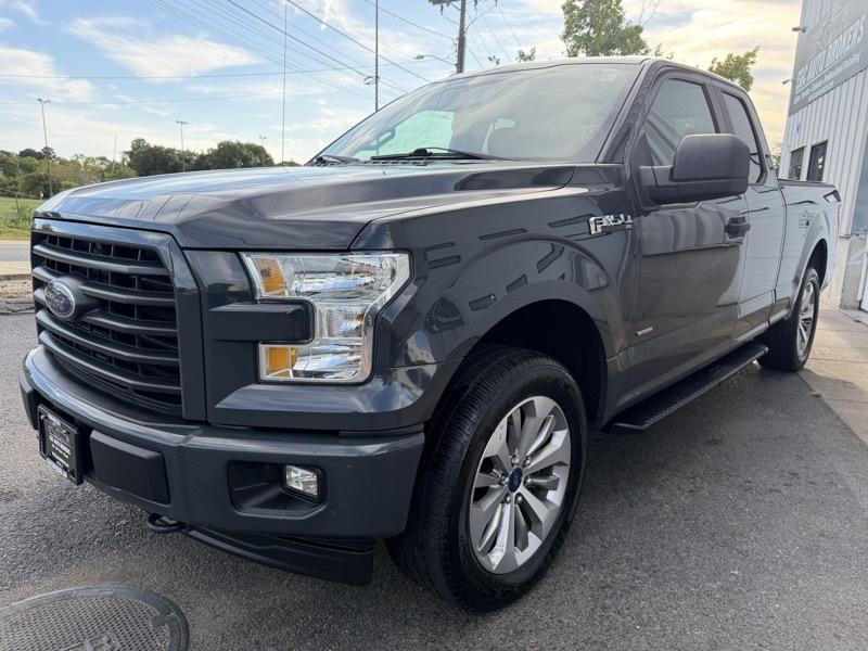 Ford F-150 STX SuperCab 4WD 2017