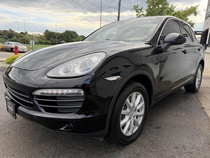Porsche Cayenne Base 2011