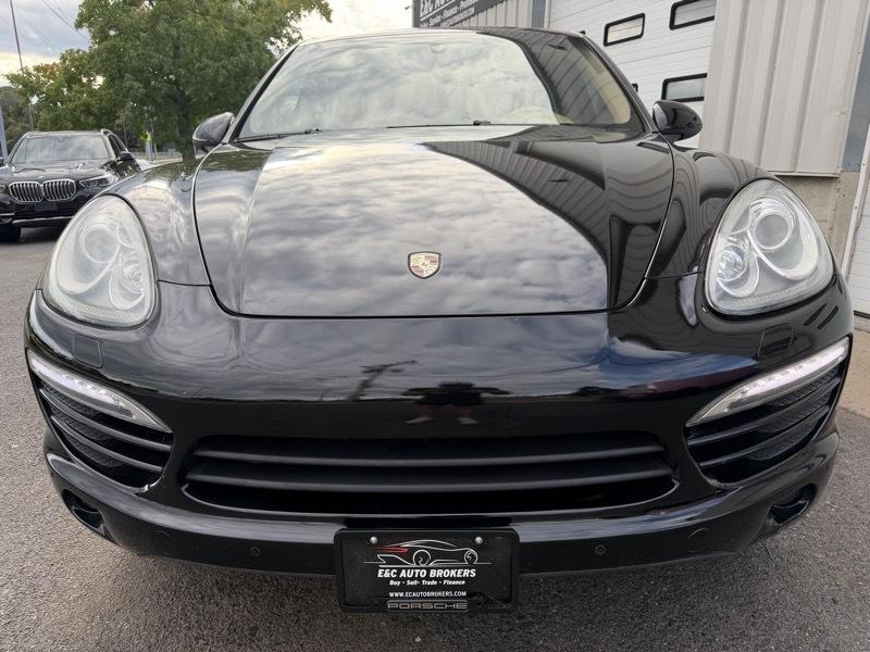 Porsche Cayenne Base 2011