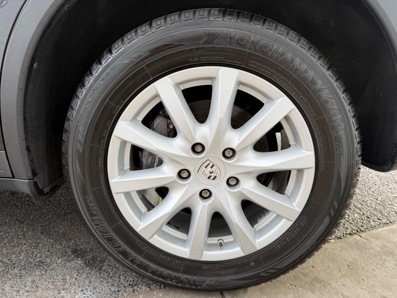 Porsche Cayenne Base 2011