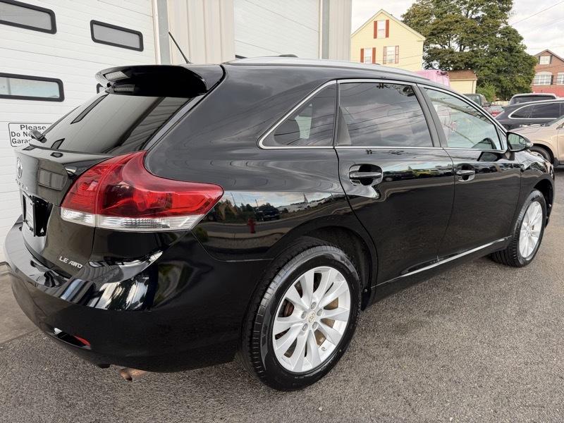 Toyota Venza LE I4 AWD 2013