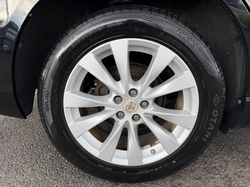 Toyota Venza LE I4 AWD 2013