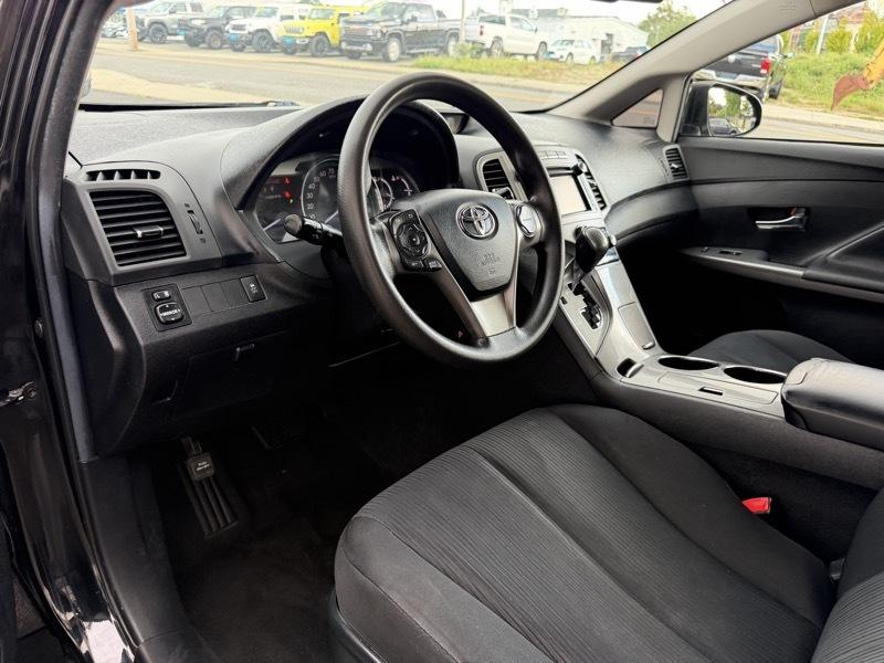 Toyota Venza LE I4 AWD 2013