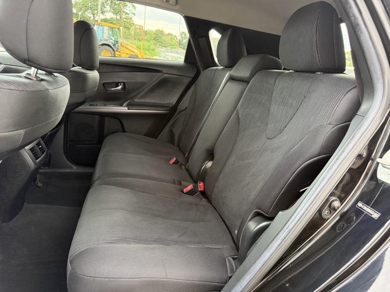 Toyota Venza LE I4 AWD 2013