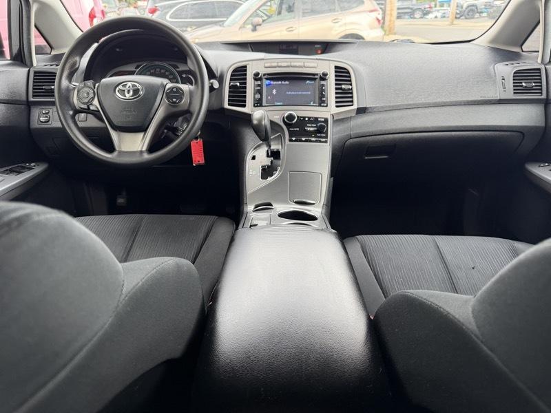 Toyota Venza LE I4 AWD 2013