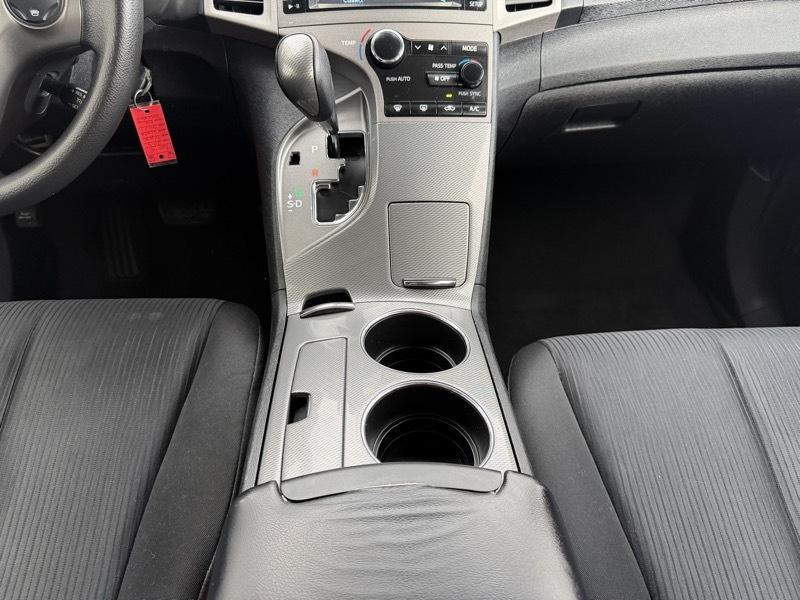 Toyota Venza LE I4 AWD 2013