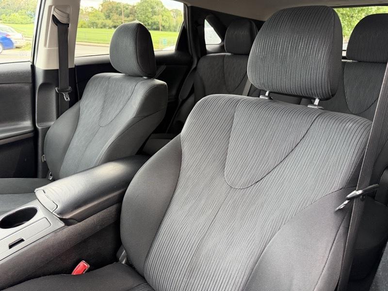 Toyota Venza LE I4 AWD 2013