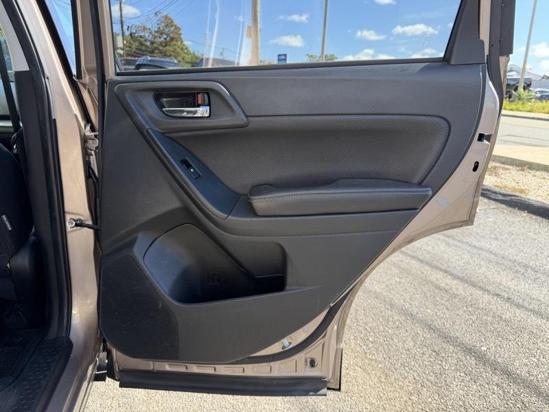 Subaru Forester 2.5i Limited 2014