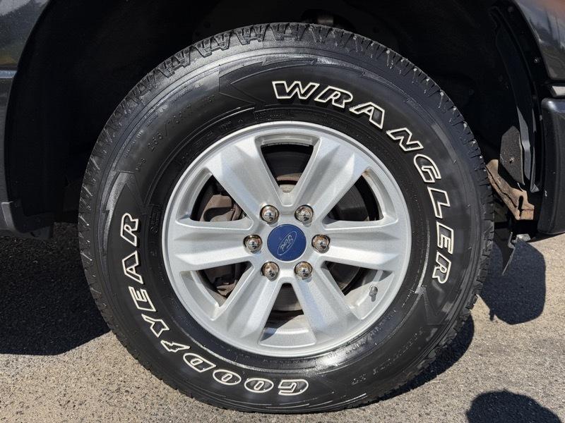 Ford F-150 XL 4WD 2015