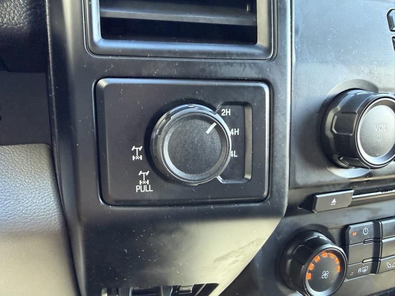 Ford F-150 XL 4WD 2015