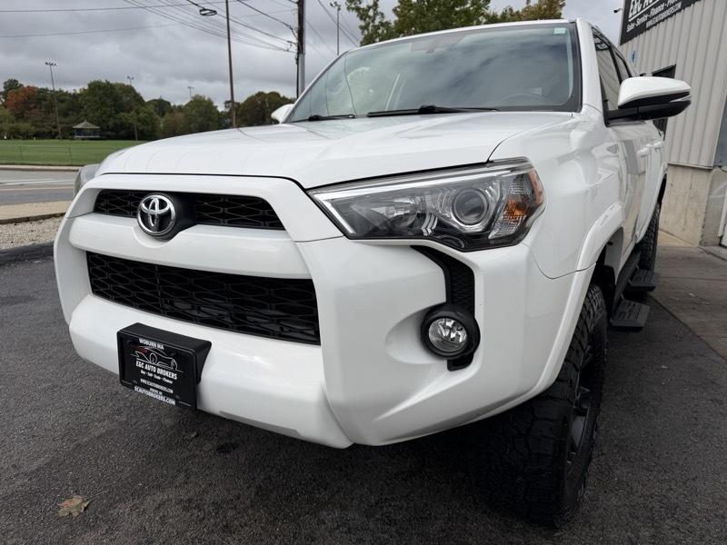 Toyota 4Runner SR5 4WD 2017