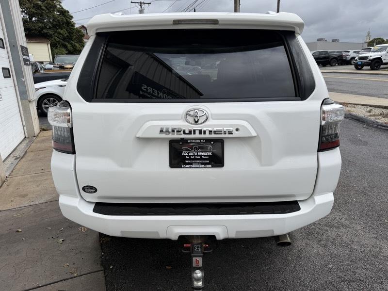 Toyota 4Runner SR5 4WD 2017