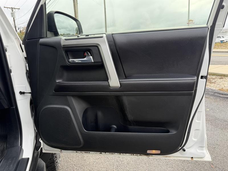 Toyota 4Runner SR5 4WD 2017