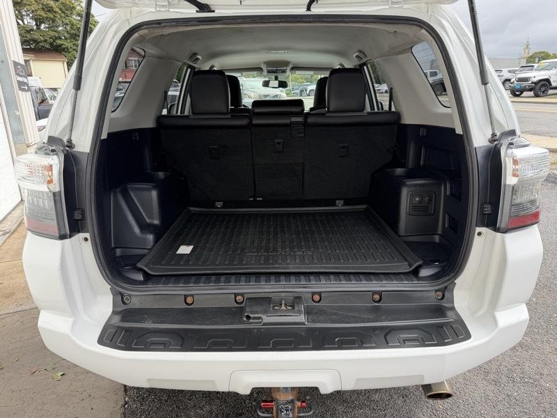 Toyota 4Runner SR5 4WD 2017