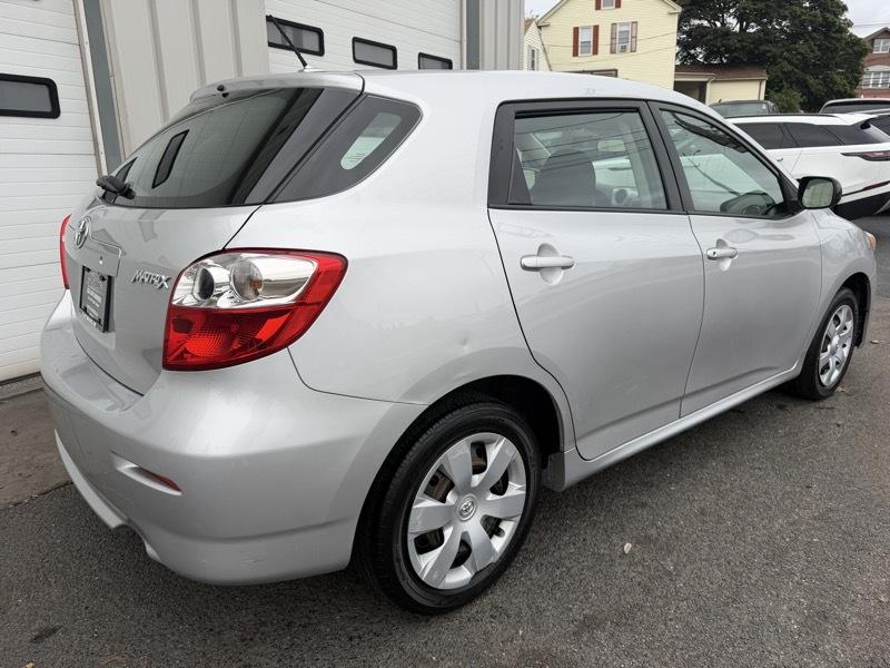 Toyota Matrix 4dr Wgn Man FWD 2010