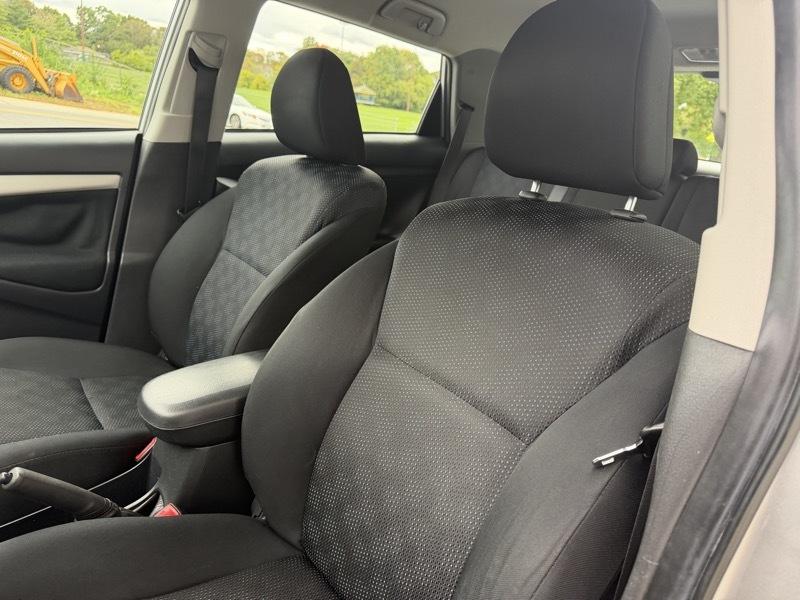 Toyota Matrix 4dr Wgn Man FWD 2010
