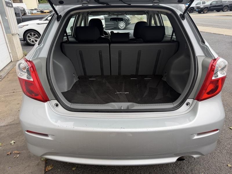 Toyota Matrix 4dr Wgn Man FWD 2010