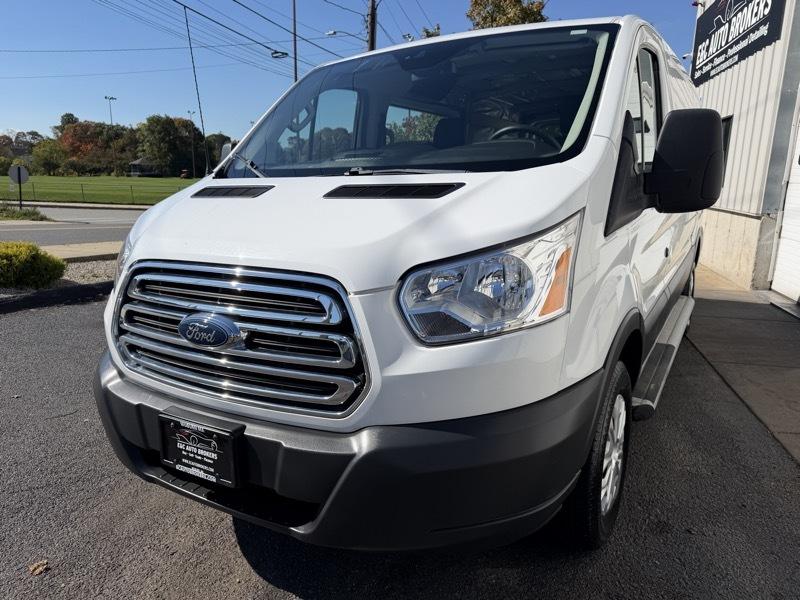 2018 Ford Transit 250 Van Low Roof w/Sliding Pass. 130-in. WB