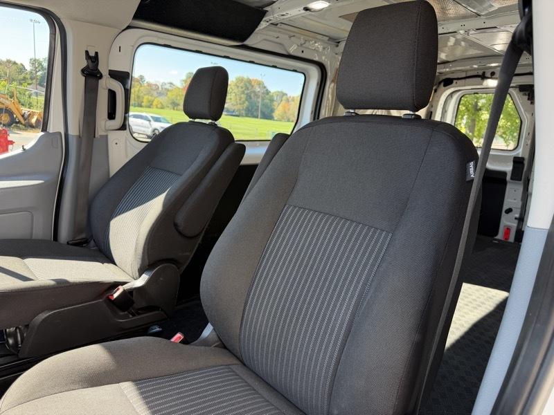 Ford Transit 250 Van Low Roof w/Sliding Pass. 130-in. WB 2018