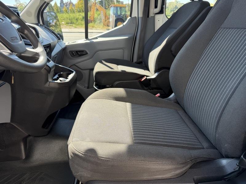 Ford Transit 250 Van Low Roof w/Sliding Pass. 130-in. WB 2018