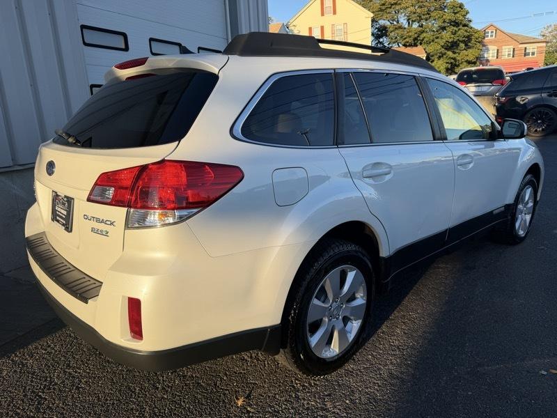 Subaru Outback 2.5i Limited 2011