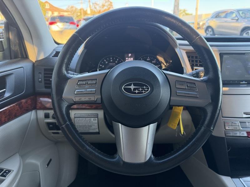 Subaru Outback 2.5i Limited 2011