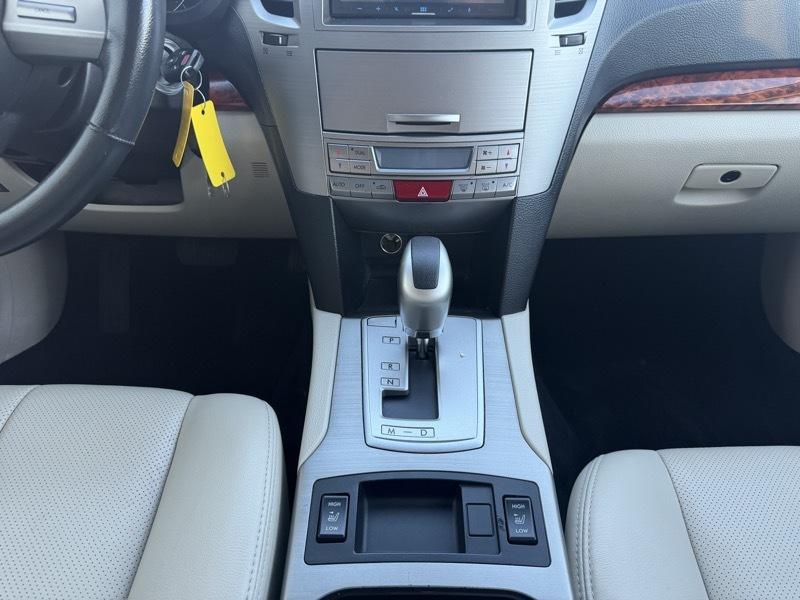 Subaru Outback 2.5i Limited 2011