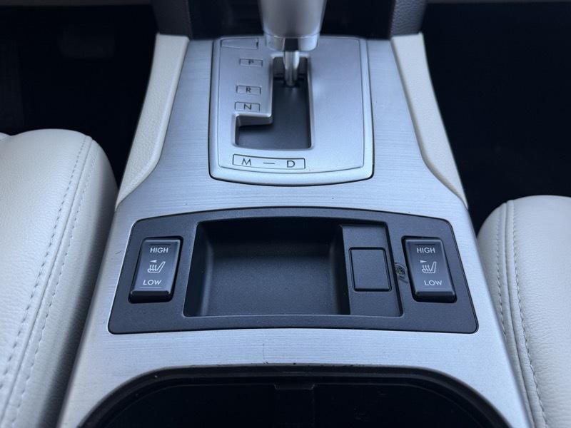Subaru Outback 2.5i Limited 2011