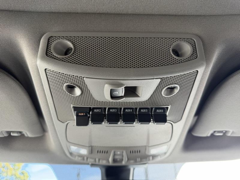 Ford F-350 SD Lariat Crew Cab 4WD 2019