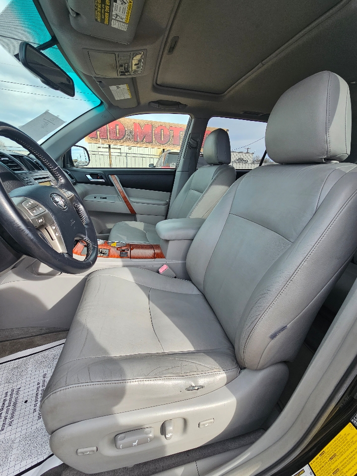 Toyota Highlander FWD 4dr V6 Limited (Natl) 2009