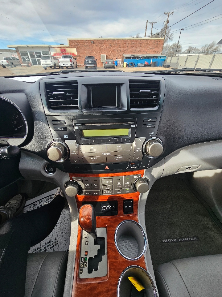 Toyota Highlander FWD 4dr V6 Limited (Natl) 2009