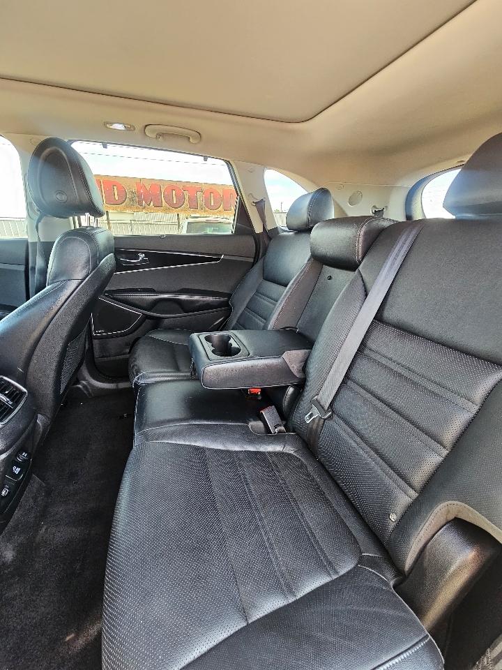 Kia Sorento AWD 4dr 3.3L SX 2016