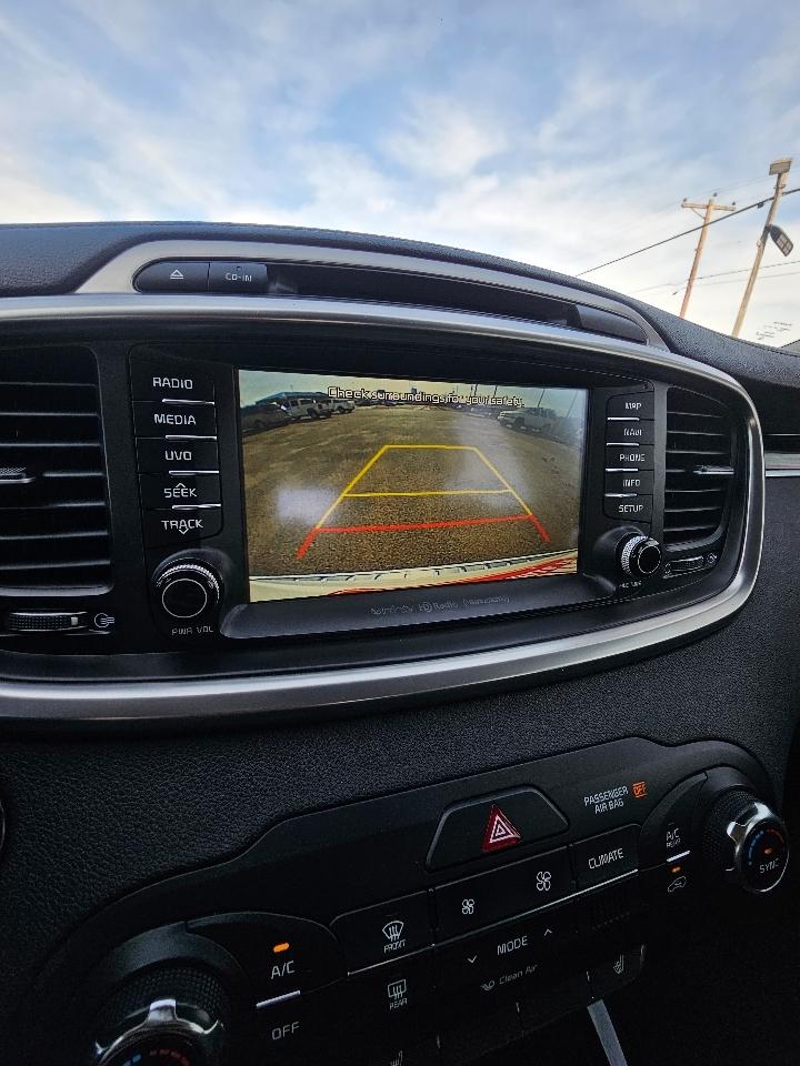 Kia Sorento AWD 4dr 3.3L SX 2016