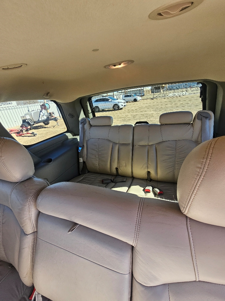 Chevrolet New Tahoe 4dr 4WD LT 2000